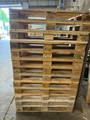 Collecte de palettes en bois